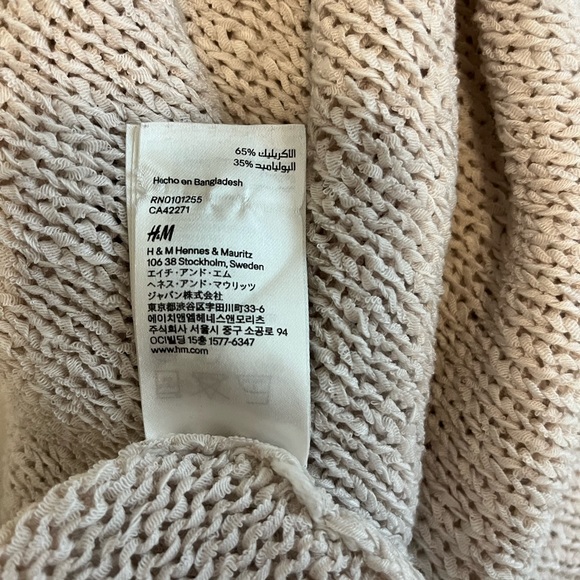 H&M Top - Picture 3 of 5